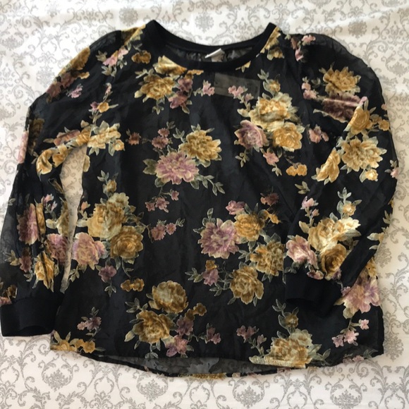 a new day Tops - 🌻 NWT Sheer Floral Top (velour floral)